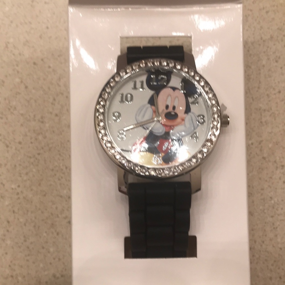 Disney watch - Picture 3 of 3